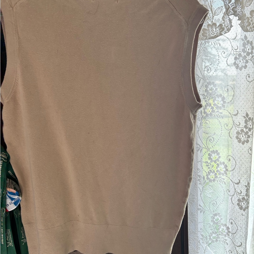 Tan button down vest - Picture 5 of 5